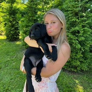 Meet your Posher, Emily